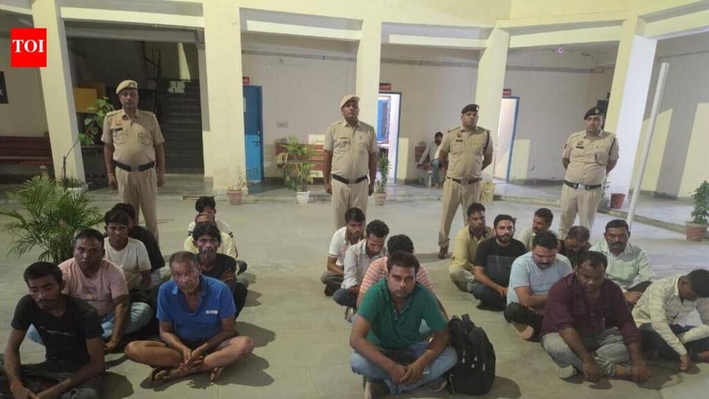 105 detained by Gurgaon police during one day drive against public drinking | Gurgaon News