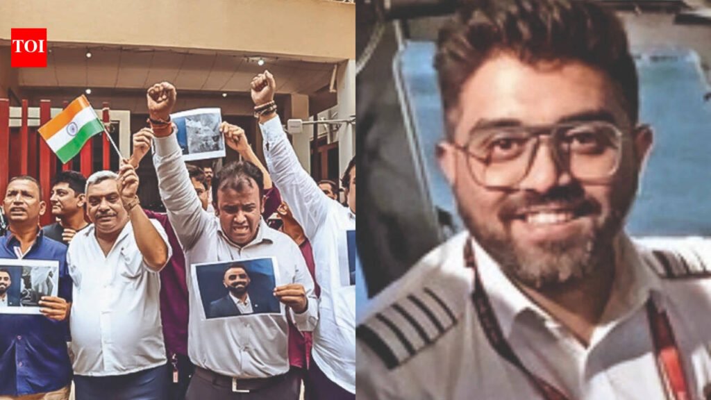 Outside hero pilot Smit Machchhar’s Mumbai home, crowds, chants & tiranga | Mumbai News