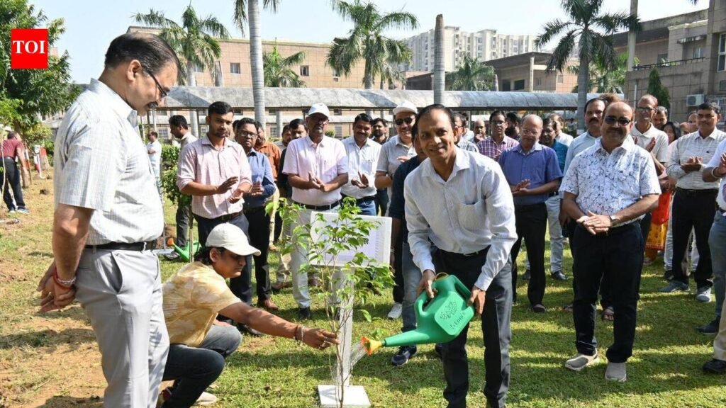 North Central Railway Cleans 12,000 Spots in Swachhata Hi Seva Drive | Prayagraj News