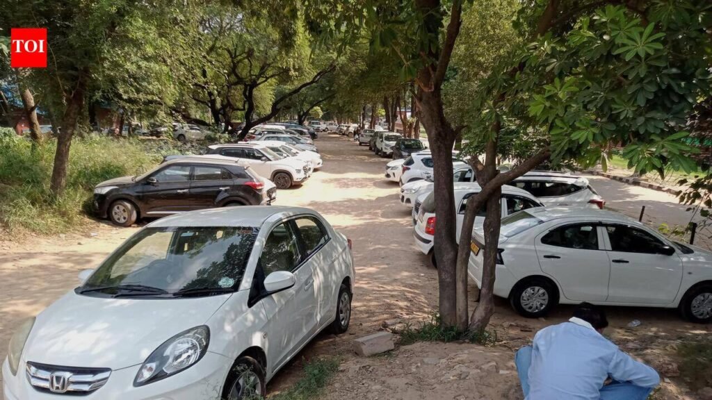Gridlock at PGI: 13,000 cars race for 3,900 parking slots daily | Chandigarh News
