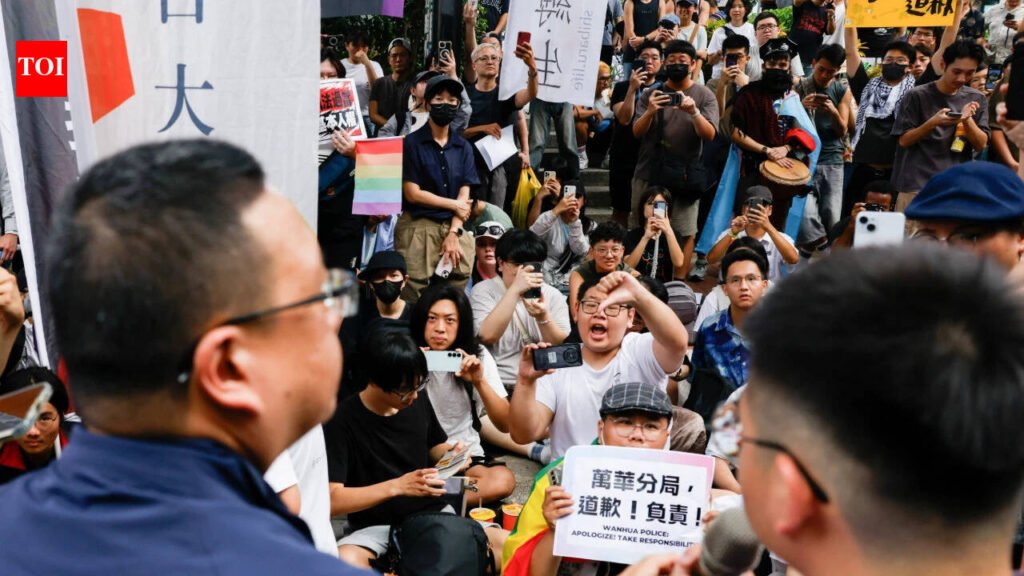 Gay bar raid in Taiwan sparks protest; 51 detained under ‘public morality’ law