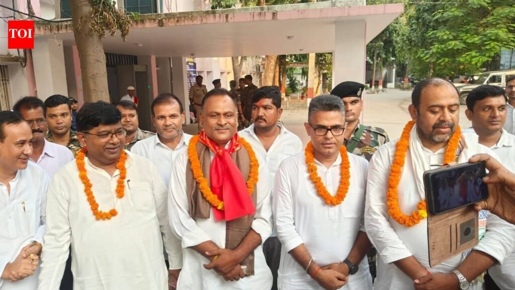 Three RLM MLAs back Sinha against NDA nominee | Patna News