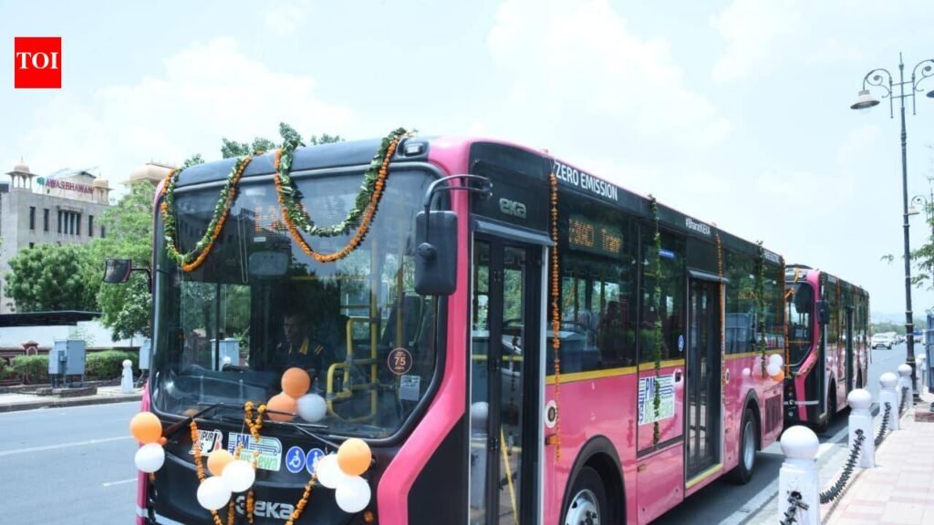 Jaipur gets 96 e-buses, but charging gap slows rollout | Jaipur News