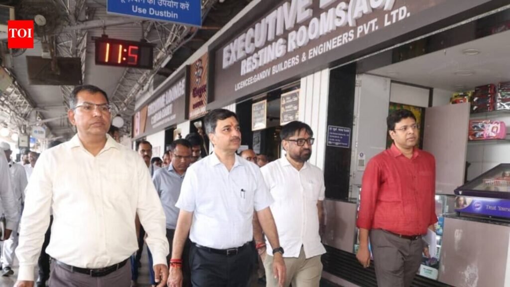 All departments must work in sync for Puja rush: ECR GM | Patna News