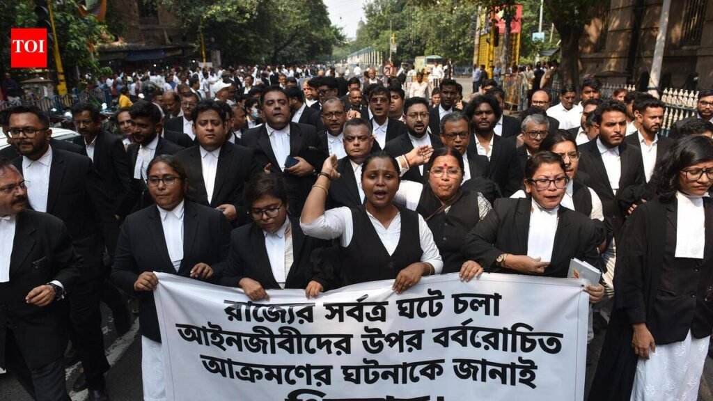 Bankshall lawyers strike work over assault, egg attack | Kolkata News