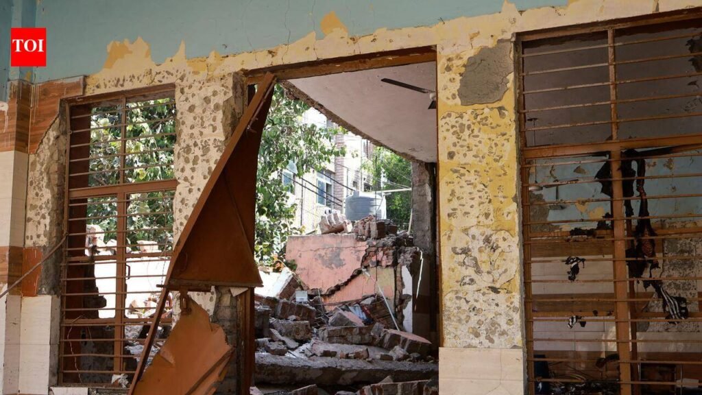 Contractor dies after Ravana effigy firecracker blast in Sahibabad | Noida News