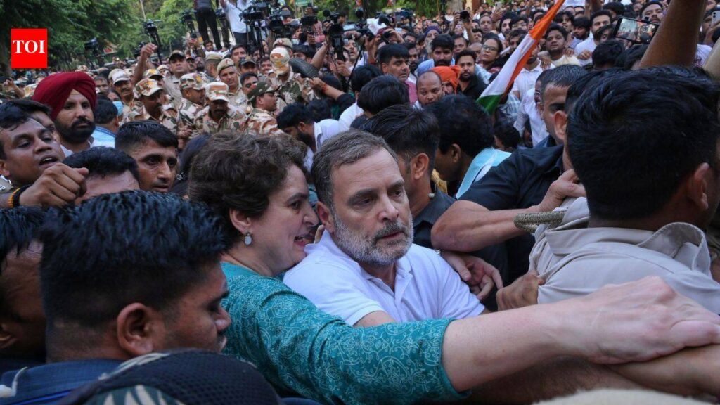 FIR against Rahul, Priyanka Gandhi over ‘assault’ during anti-Gyanesh Kumar protest in Delhi | India News