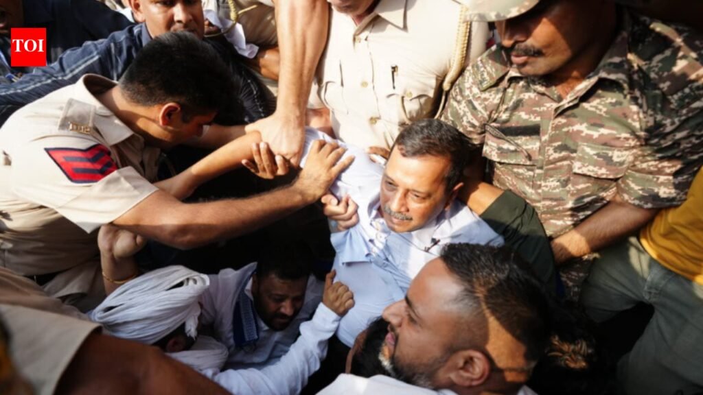 Watch: Arvind Kejriwal detained outside residence while attempting to march to Jantar Mantar | India News