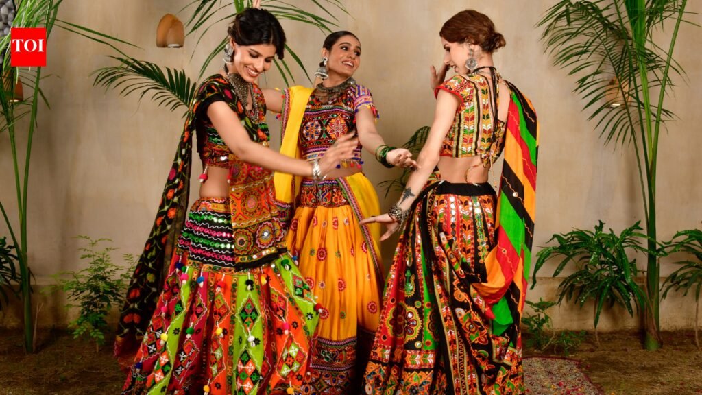 How to drape a dupatta differently on your Navratri chaniya choli: 5 easy styles, from the classic shoulder drape to the Gujarati seedha pallu