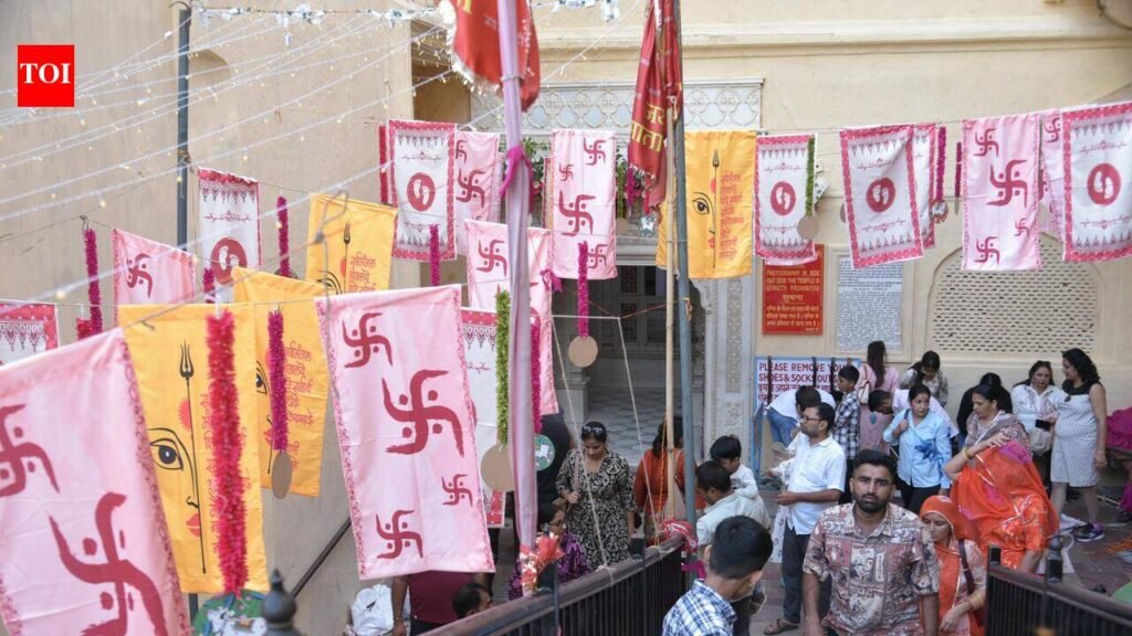 Walled City traders want clear verandahs, vendors need space | Jaipur News