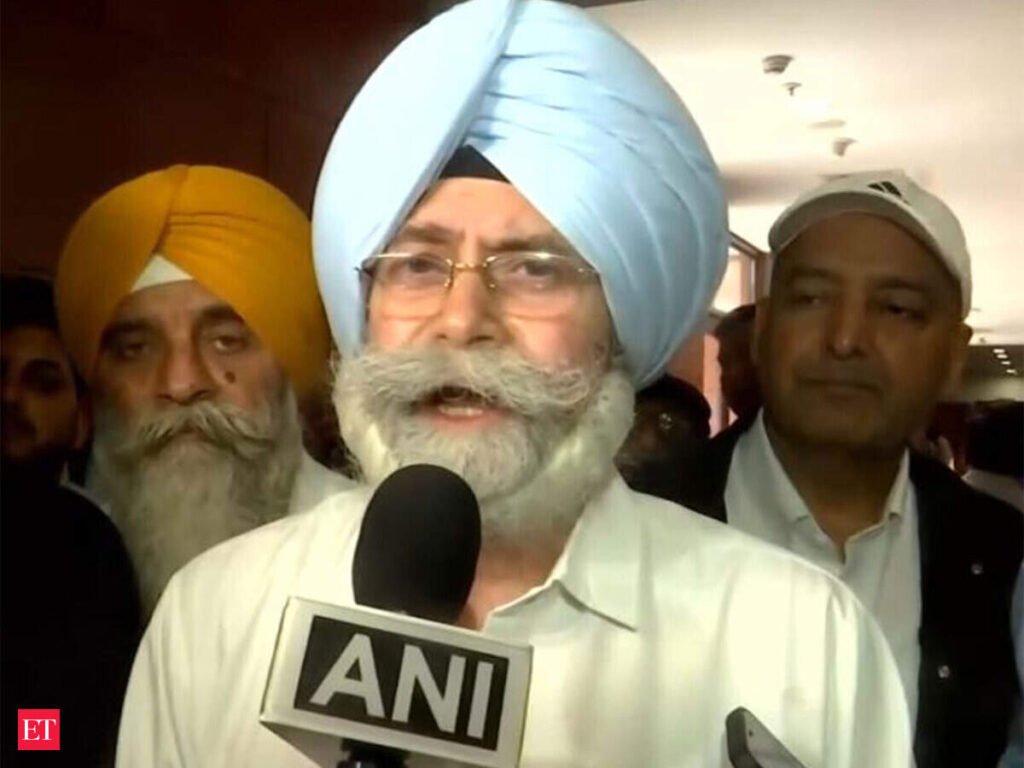 BJP’s HS Phoolka accuses AAP of using Bangla Sahib Gurdwara for protest