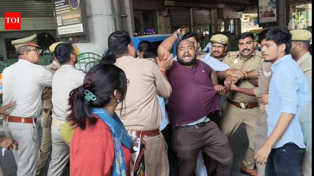 Students detained during march backing Jantar Mantar ‘vote theft’ protest | Lucknow News