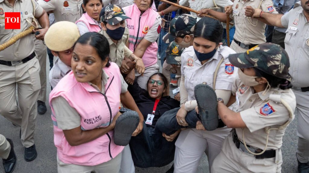 Don’t detain peaceful protesters, says SC; hundreds still taken away on Day 2 | India News