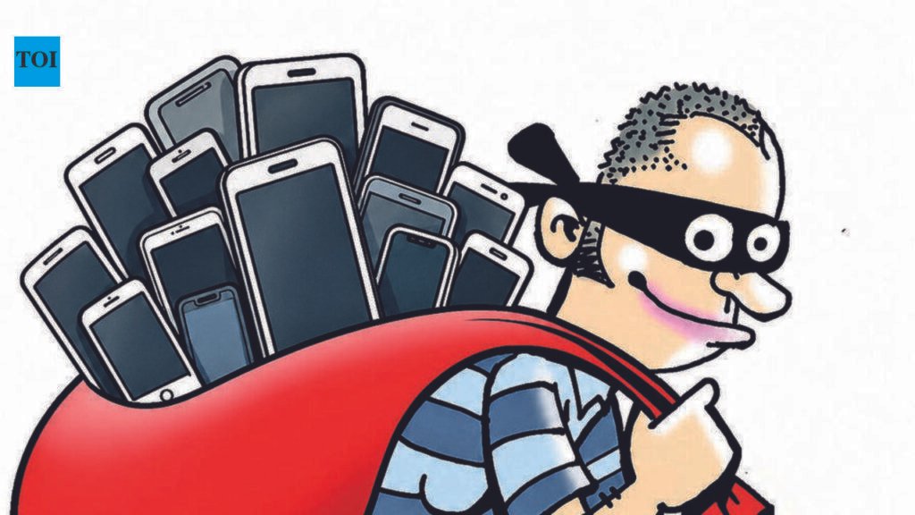 Mobile thefts mar Navratri celebrations at United Way Garba | Vadodara News