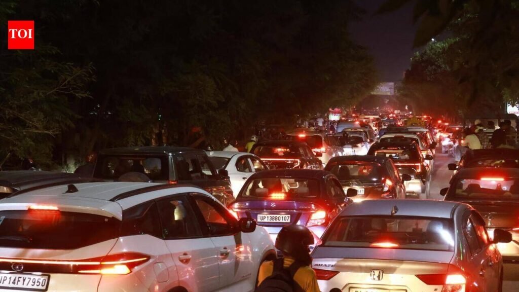 1 main road and 60 highrises along it, why rush hour traffic chokes Raj Nagar Extension | Noida News