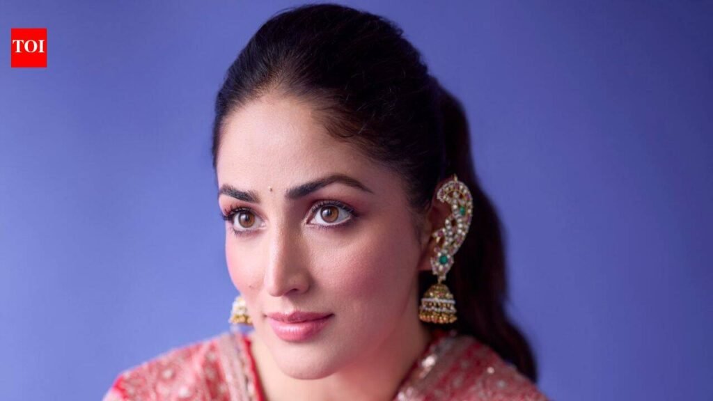 Yami Gautam serves festive elegance in a Rs 1.01 lakh red Anarkali with an embroidered Bandhani dupatta ahead of ‘Nayyi Navelli’ release on October 16 | Hindi Movie News