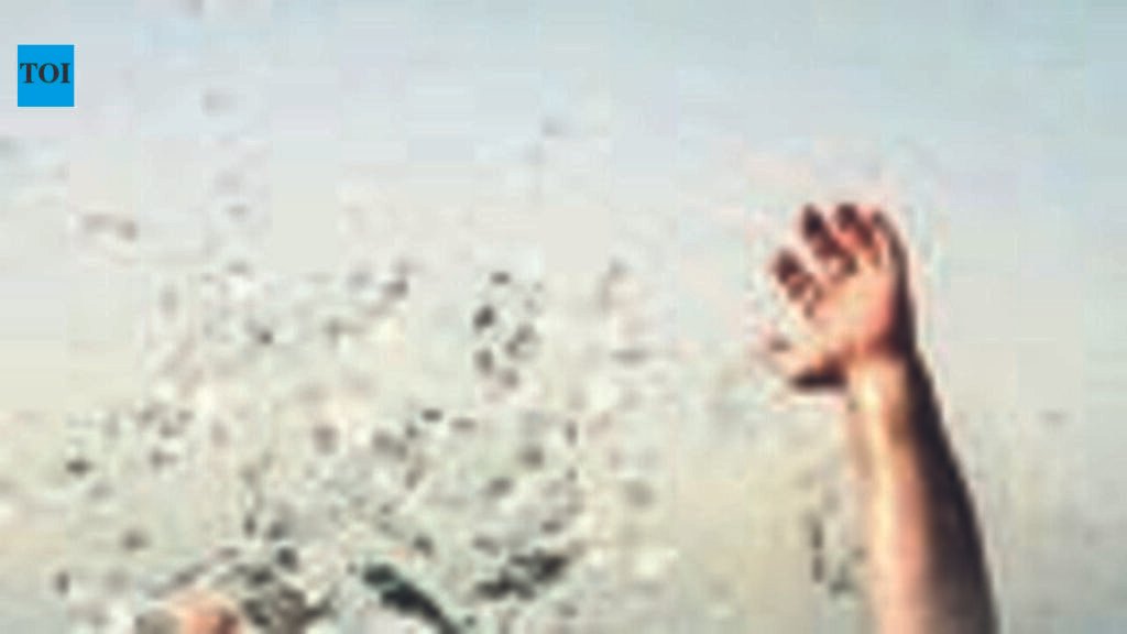 13 drown, 4 missing as boat carrying feast-goers capsizes in Ganga in Bihar | Patna News
