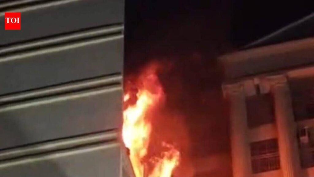 Two women die in Nalasopara tower blaze; Navratri event power connection suspected to have triggered short circuit | Mumbai News