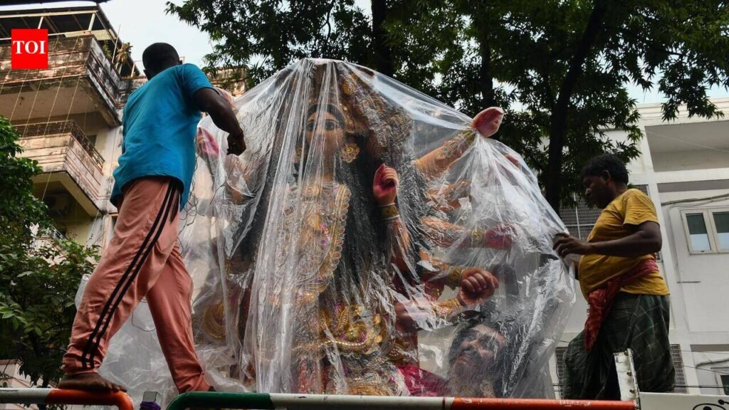 Met office assures no dampening of festivities, puja clubs all set to repel rain effect | Kolkata News