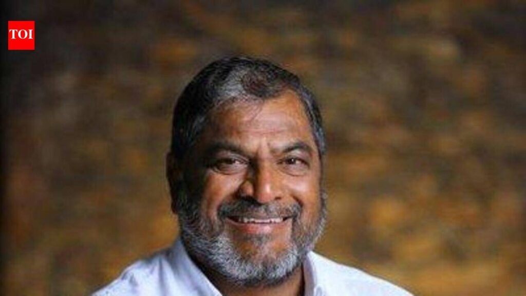 Shetti launches agitation to prevent sugar factories from starting crushing season; NFCSF chief Patil opposes his stand | Pune News