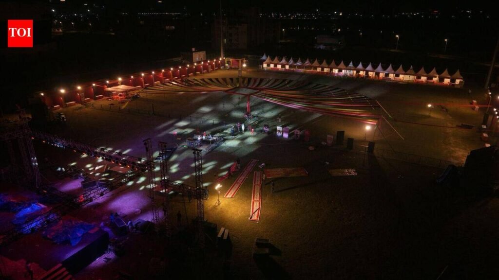 Clap, Click And Twirl As Times Garba Utsav Kicks Off Today | Lucknow News