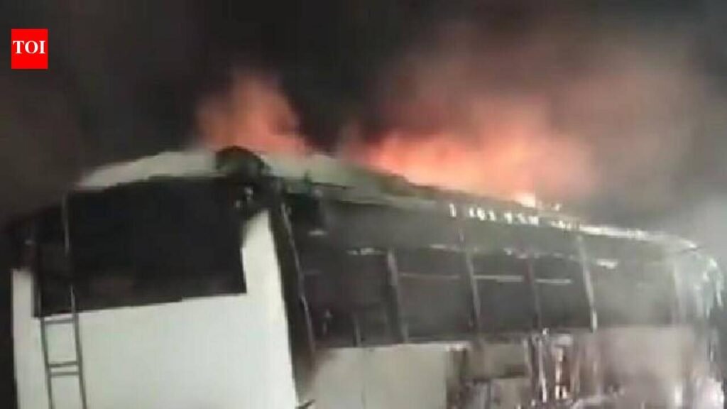 60 kids escape unhurt as school bus catches fire | Kanpur News