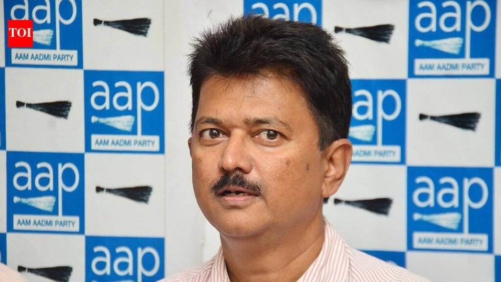 Govt can’t use GHRC order to justify forcible installation of smart meters: Elvis Gomes | Goa News