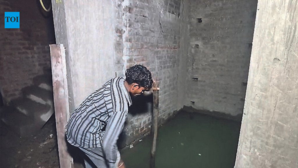 Family of two siblings who drowned in pit accept bodies | Surat News