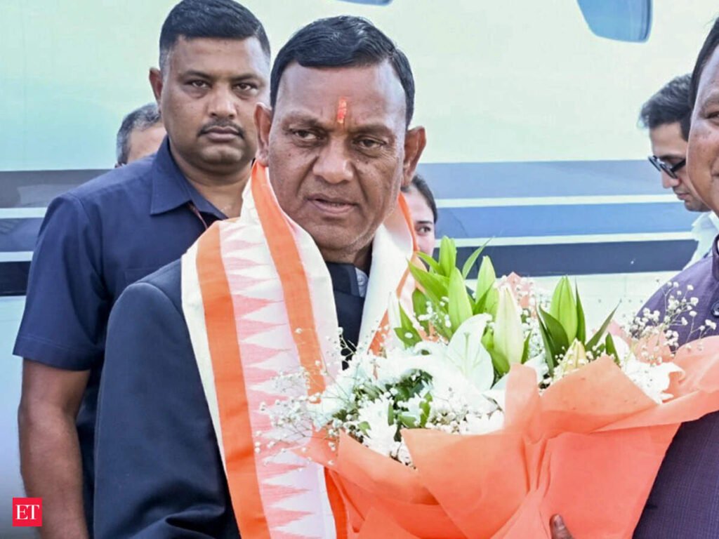 BJP leader Braj Mohan Ram takes oath as Odisha governor
