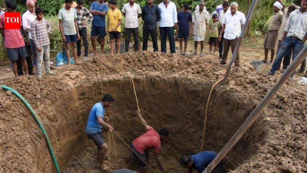 Man, his nephew die after well collapses during excavation | Pune News