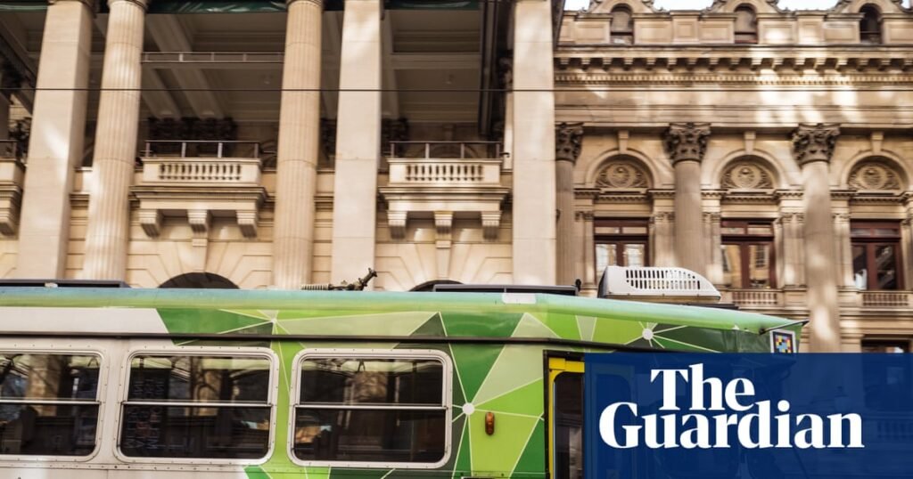 Labor promises $30 weekly cap for Victorian public transport amid push for free travel | Victoria state election 2026