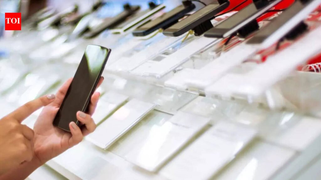Smartphone shipments slip, Chinese brands lose ground