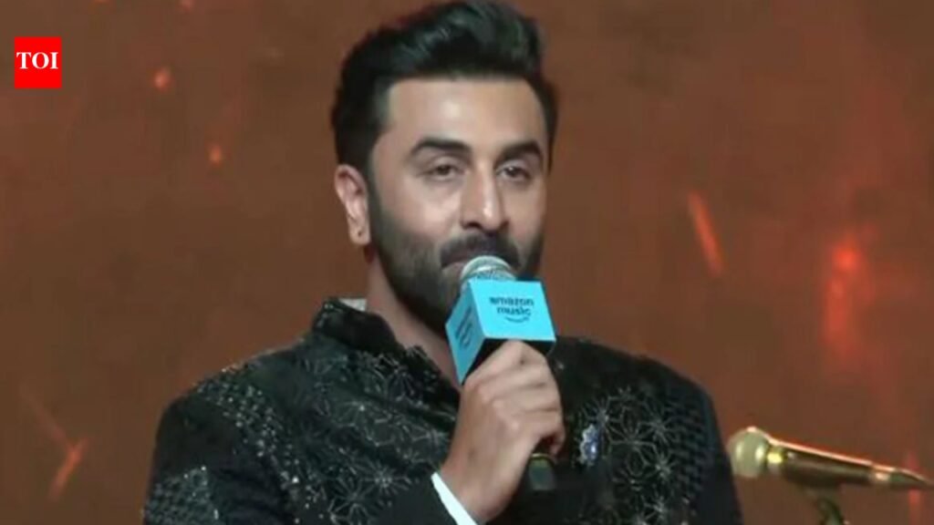 ‘Barbaad karein alfaaz mere’: Ranbir Kapoor clarifies Kolkata Dussehra remarks, apologises for ‘slip of tongue’ | Kolkata News