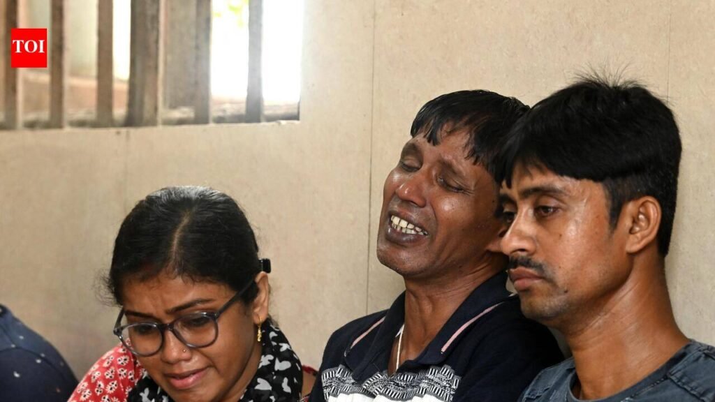 Parents lost, breadwinners gone in pandal tragedy | Kolkata News