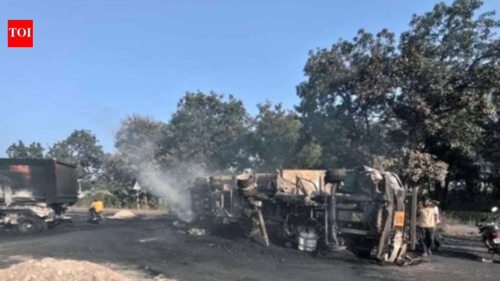2 drivers charred to death as trailers collide on Sundargarh coal corridor | Bhubaneswar News