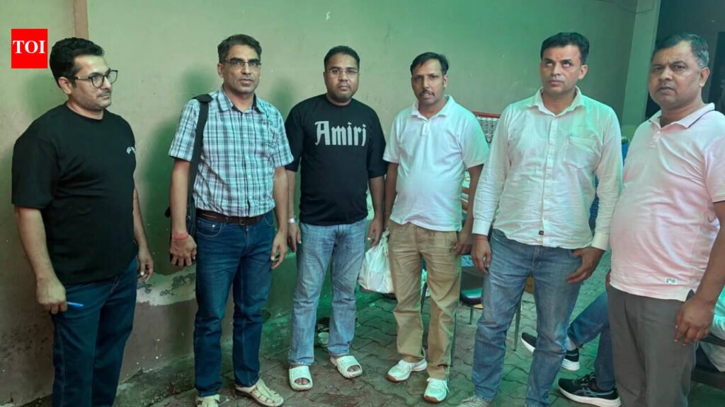 125kg spoiled paneer destroyed in Gurgaon raid; sweets, khoya samples sent for tests | Gurgaon News