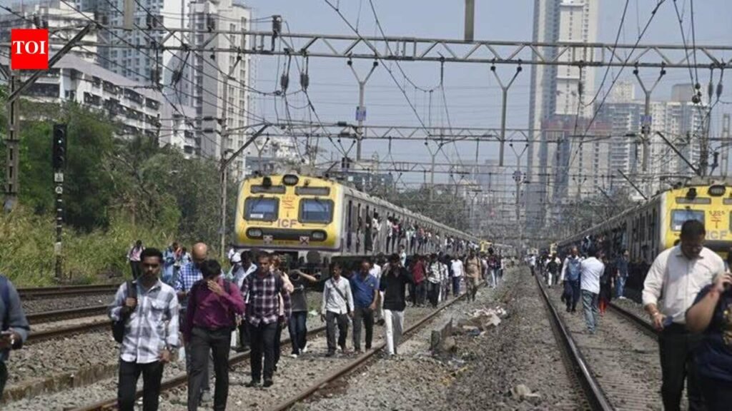 Mumbai commuters take detours via road, Metro to beat Central Railway disruptions | Mumbai News