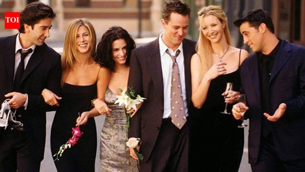 Matthew Perry’s sister recalls ‘Friends’ cast’s emotional reunion at funeral; reveals Jennifer Aniston, Courteney Cox, Lisa Kudrow, Matt LeBlanc and David Schwimmer ‘stood around him, crying’ |