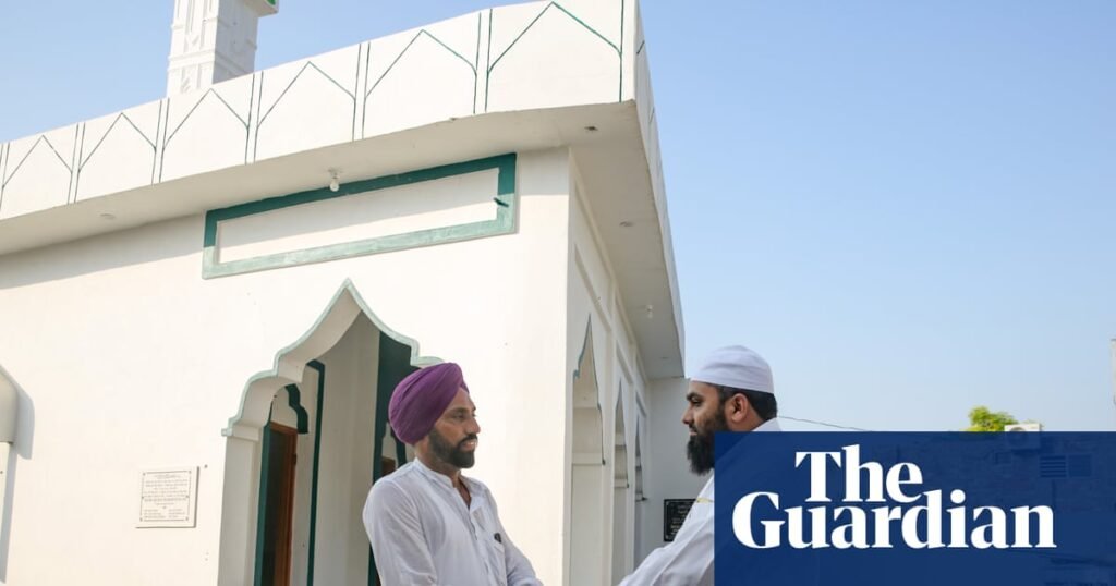 How rebuilding old mosques is bringing Sikhs, Hindus and Muslims together in Punjab | Global development