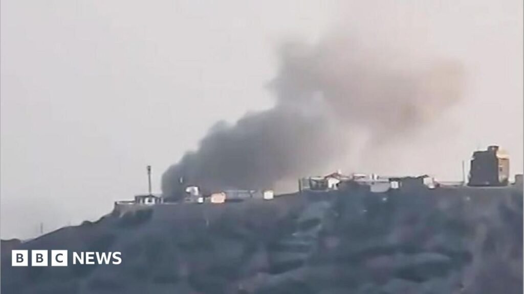 Houthi missile attack on Yemeni presidential palace kills two, minister says