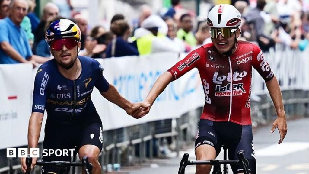 Tom Pidcock ‘mad’ after team-mates hit by vehicle during Tre Valli Varesine