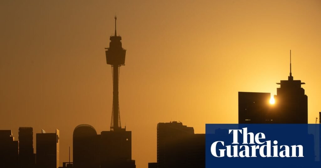 Total fire ban for Sydney, with 37C temperatures and risk of bushfires from ‘dry lightning’ | Sydney