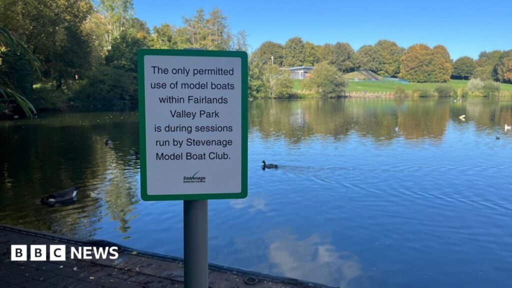 Model boats banned from lake in Stevenage