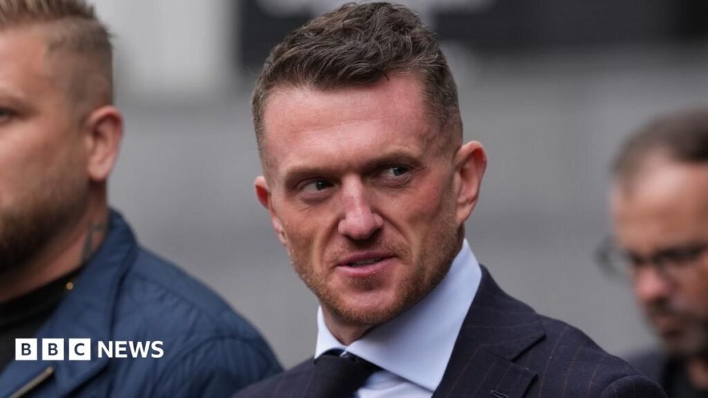 Tommy Robinson ‘intimidated’ Daily Mail reporters, trial hears