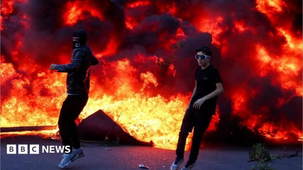 Albania protests: Student protesters attack government ministries in Tirana