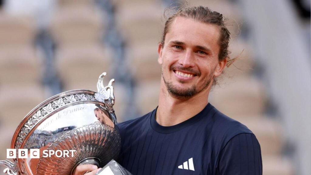 Alexander Zverev to end year as world number one after Carlos Alacaraz loses
