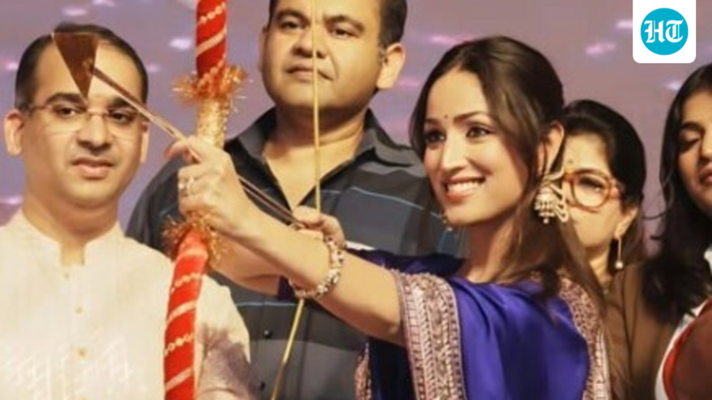 Yami Gautam performs Ravan Vadh at Delhi’s Luv Kush Ramleela during Dussehra celebrations, calls it a beautiful feeling