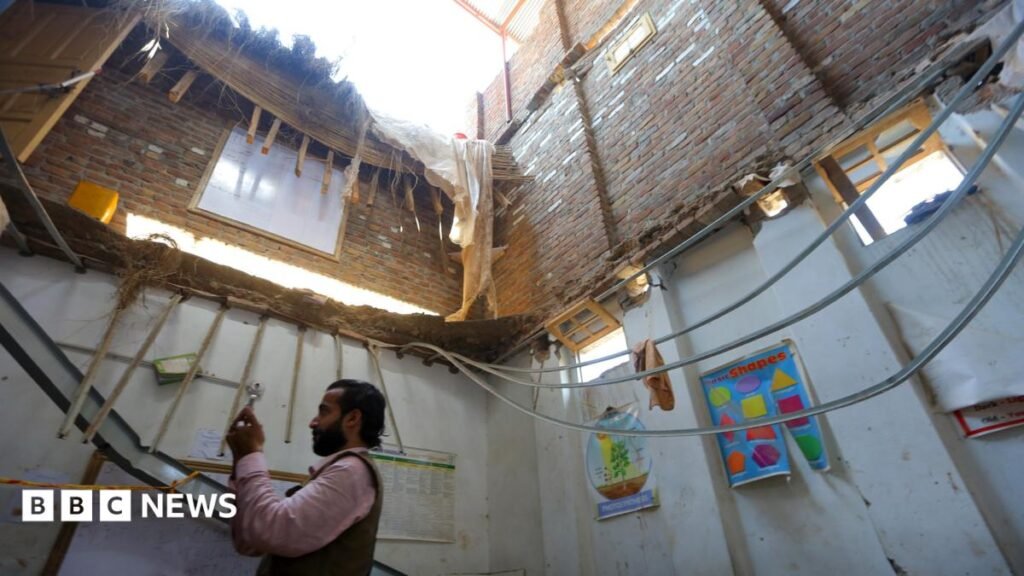 Watch: ‘Cracking’ heard before Pakistan school roof collapse