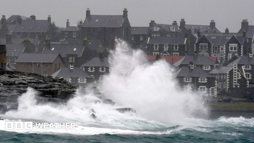 Gales and heavy rain forecast for UK as Met Office wind warning issued