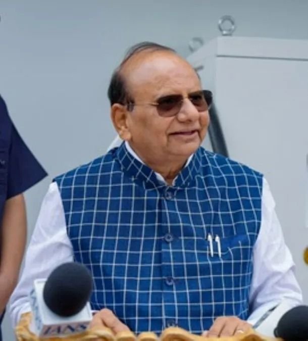 LG Saxena hails five landmark projects